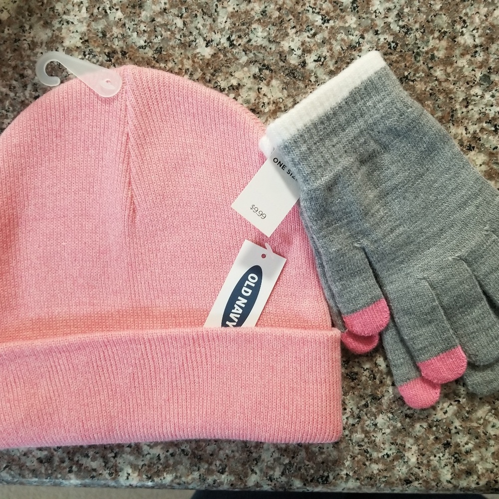 Hat & Gloves
